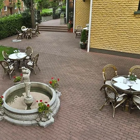 Hotel Hof Garden 4*